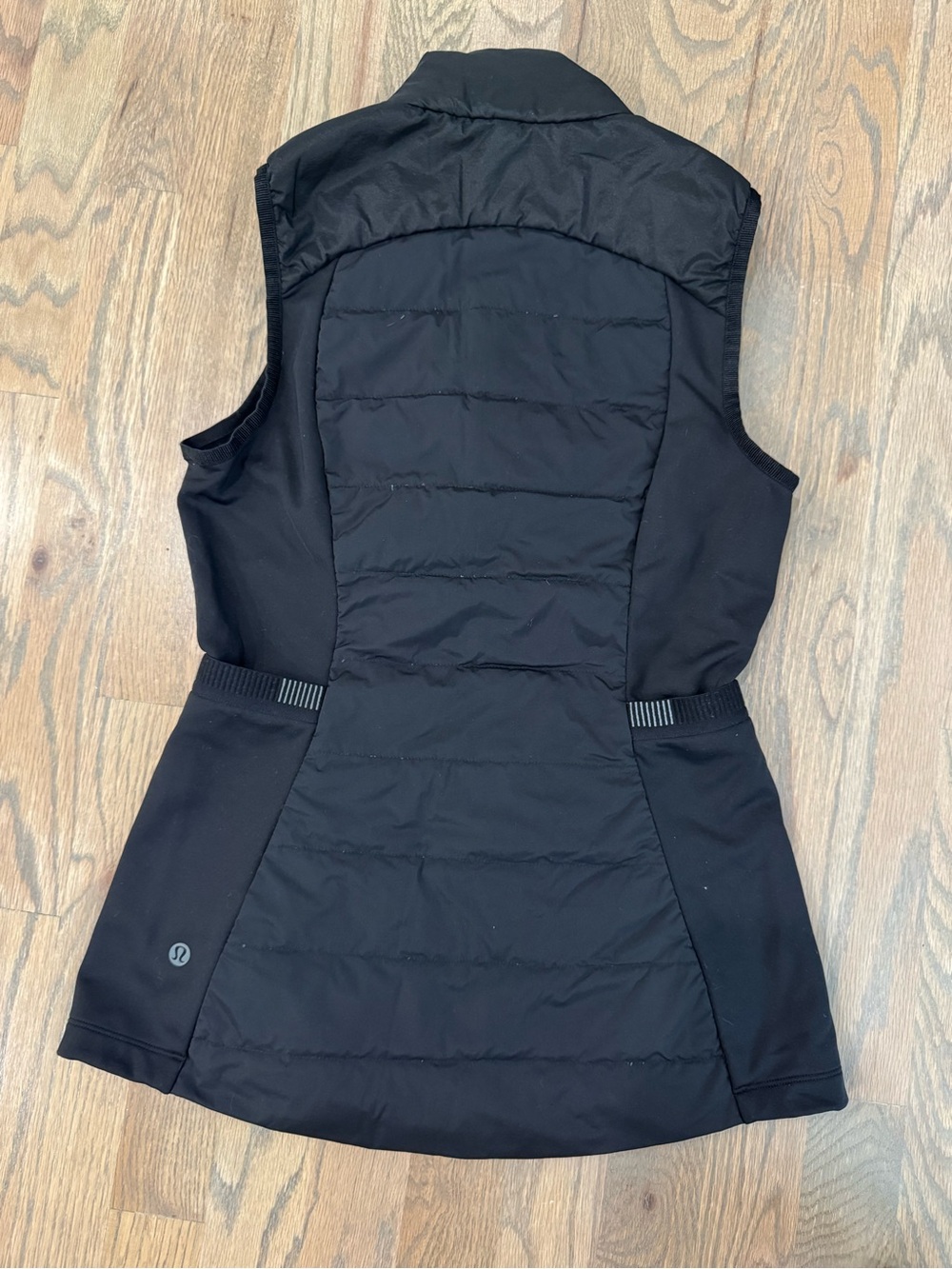 Lululemon Down For It All Black Quilted Performance Vest - size 4 - Picture 2 of 3